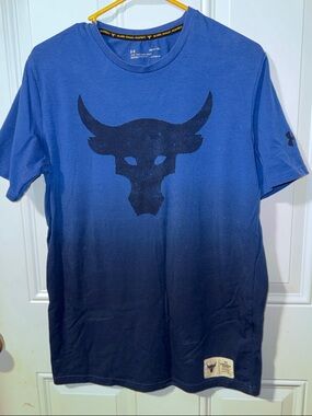 Under Armour Men’s Blue Ombre Bull Graphic Short Sleeve Tee